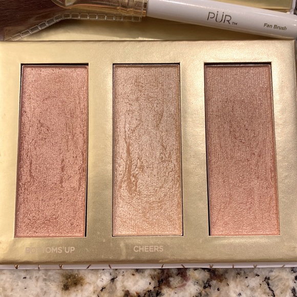 pür cosmetics • highlighting palette with mini fan brush - Picture 2 of 6